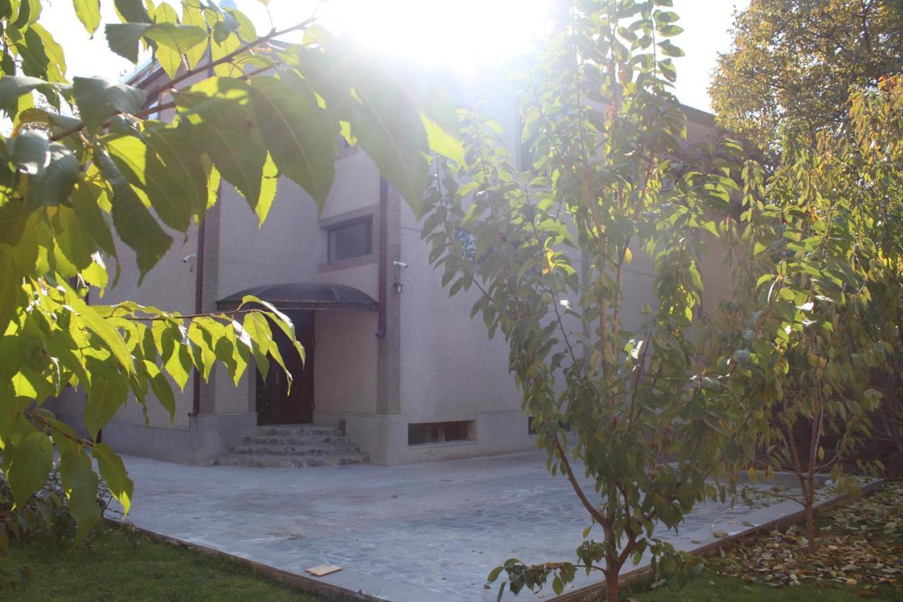 Cherry Garden Boutique Hotel Yeghegnadzor Esterno foto