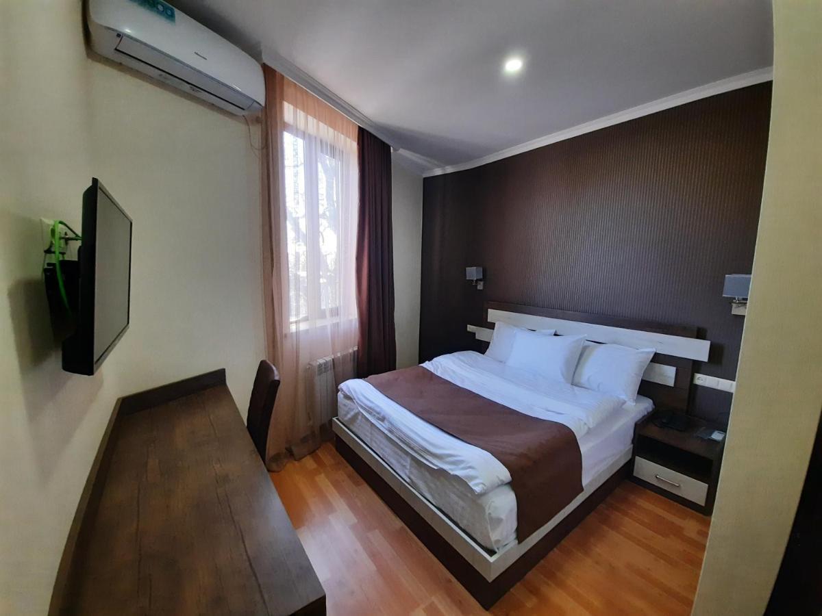 Cherry Garden Boutique Hotel Yeghegnadzor Esterno foto
