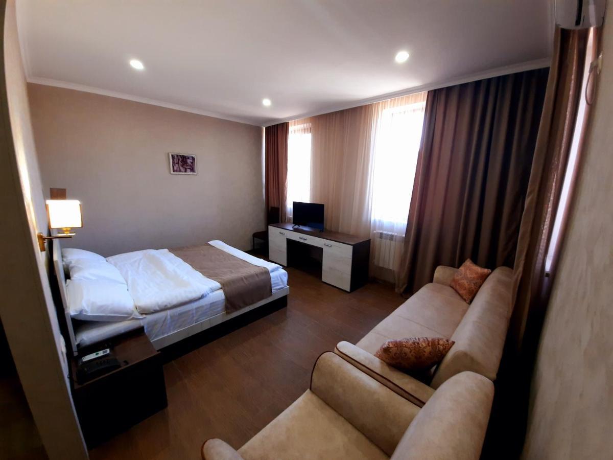 Cherry Garden Boutique Hotel Yeghegnadzor Esterno foto